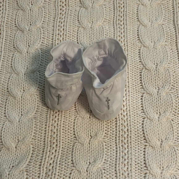 Christening Bib and Shoes - Picture 2 of 8